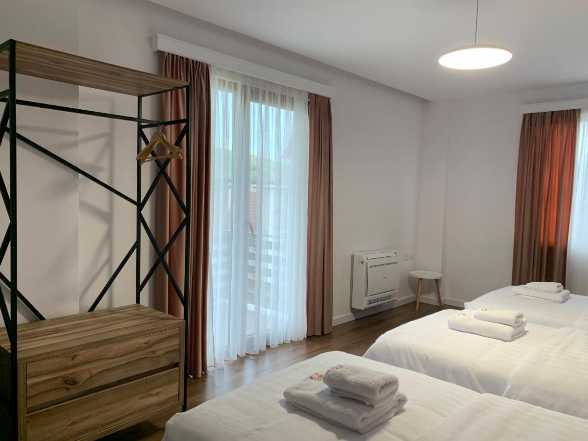 Grand Hotel Pogradec Tushemisht Exterior foto