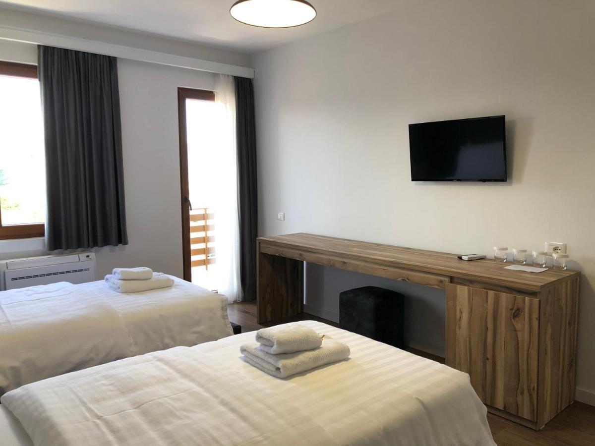 Grand Hotel Pogradec Tushemisht Exterior foto